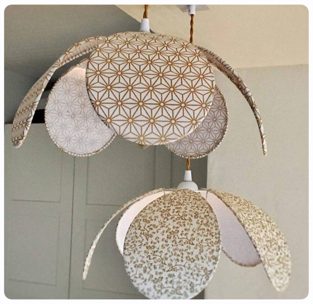 Deux abat-jour à motifs